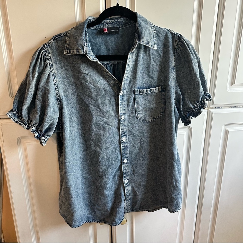 Denim Button-Front Puff Sleeve Blouse - Washed Blue